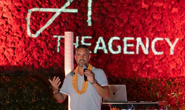 Mauricio Umansky, Founder and CEO of The Agency, on Growing Through an Acquisition